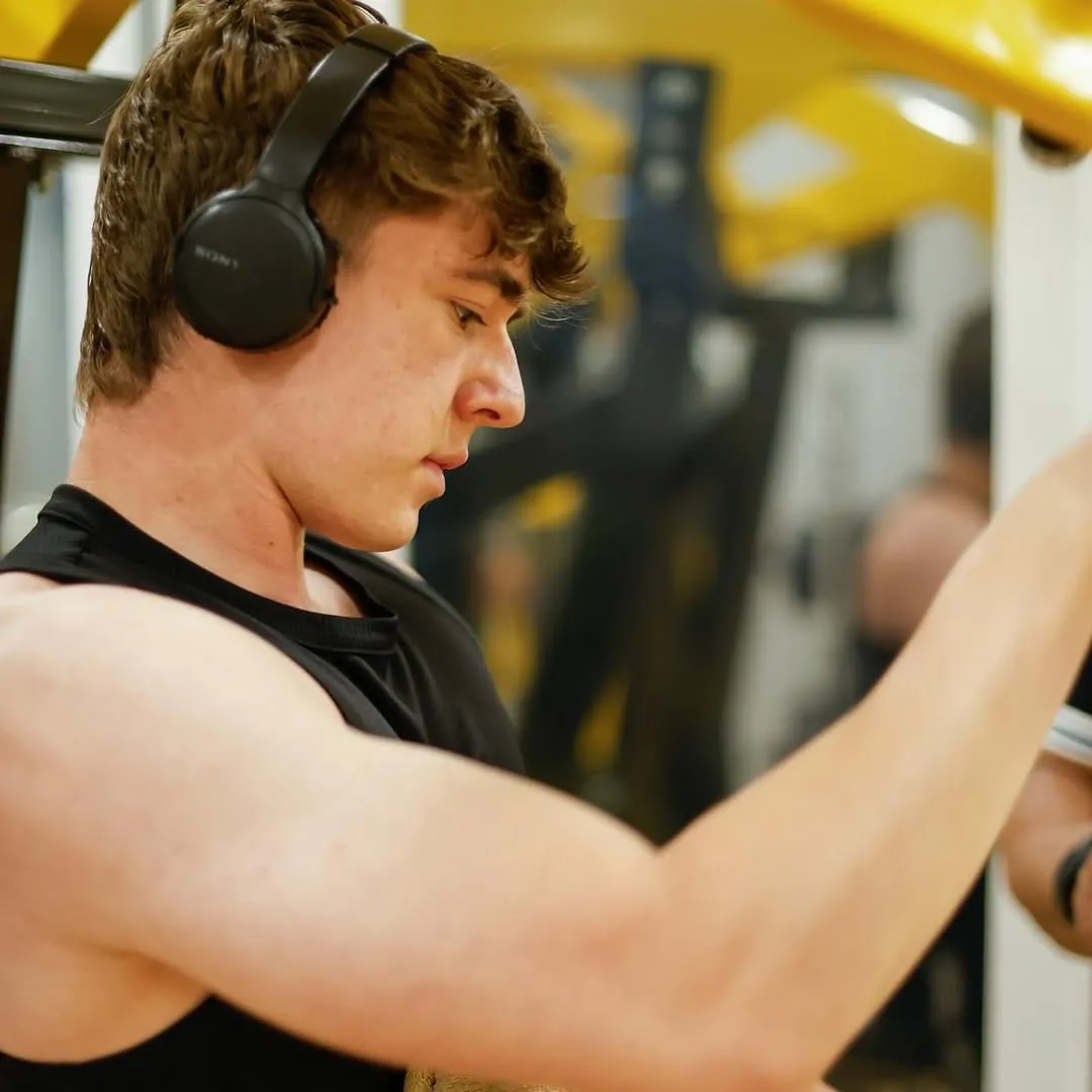 Entrenamiento en Élite Fitness 9