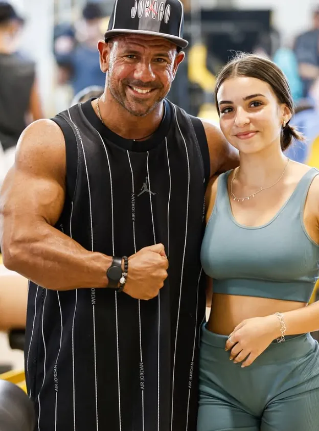 Entrenamiento en Élite Fitness 6
